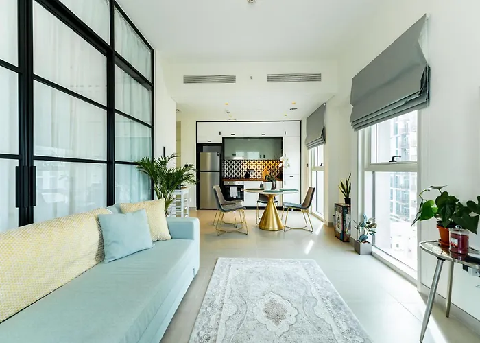 Inviting 2Br With Pool & Pet-Friendly Option