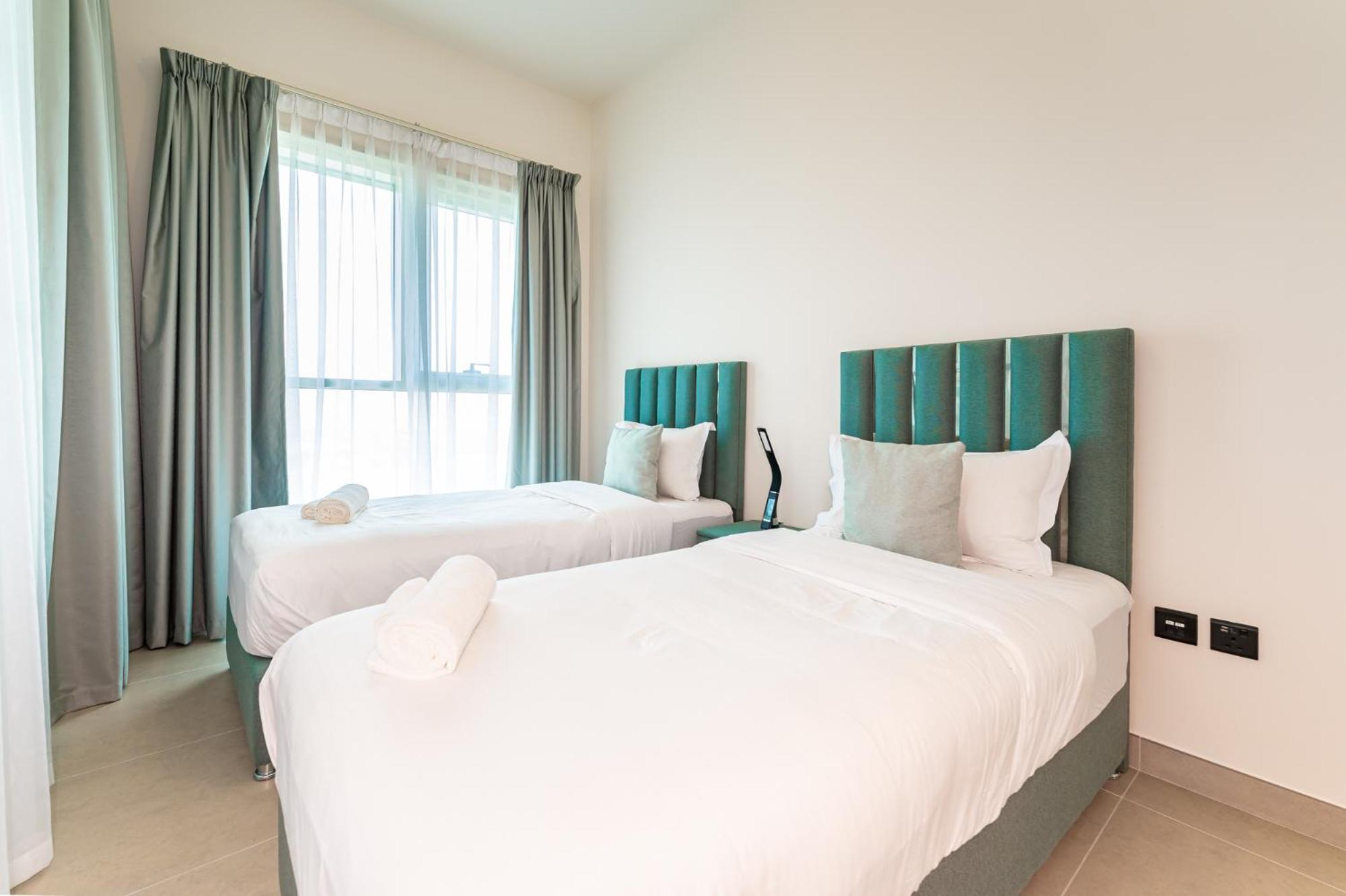 Apartment Inviting 2br With Pool & Pet-friendly Option *