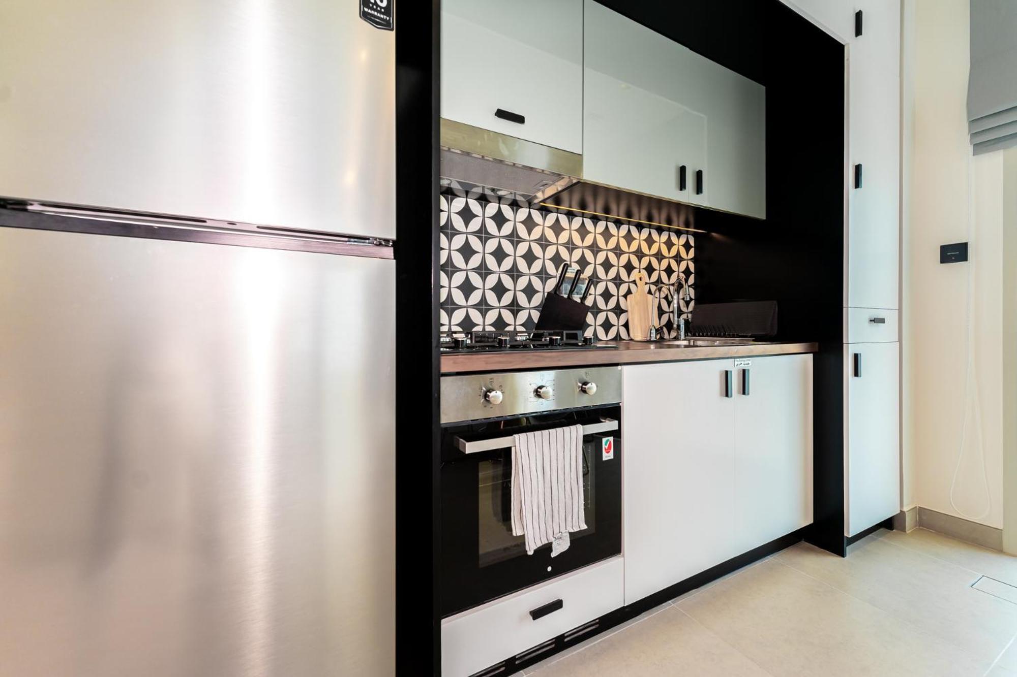 Apartment Inviting 2br With Pool & Pet-friendly Option Dubai