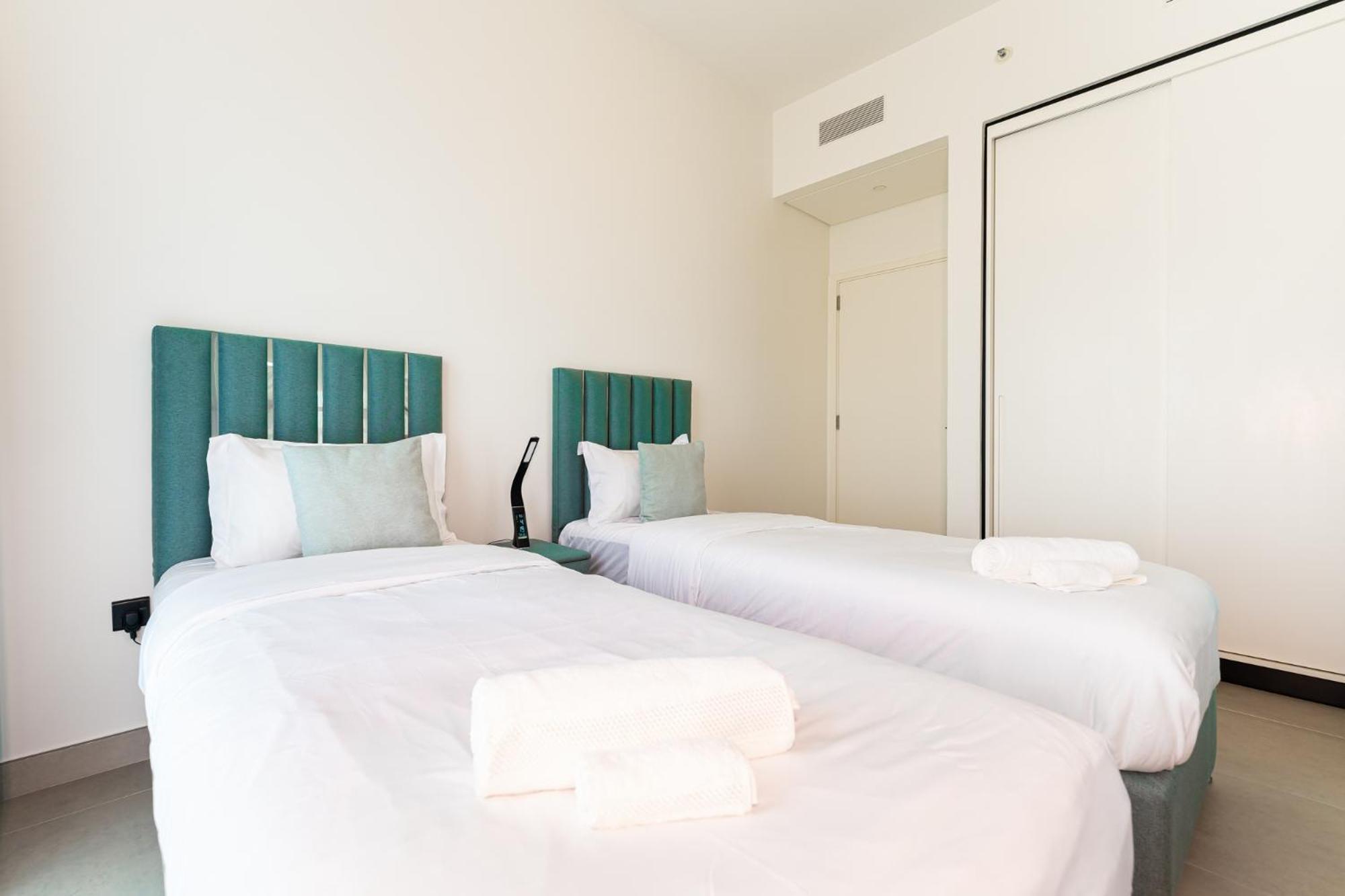 Inviting 2br With Pool & Pet-friendly Option Apartment Dubai